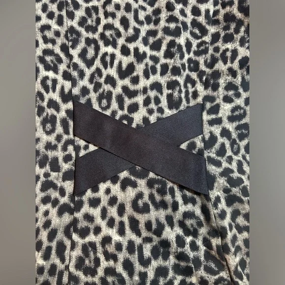 CAbi Leopard Stretch Blazer Jacket Women's Size 4 Jungle Cat Animal Print - Picture 7 of 11